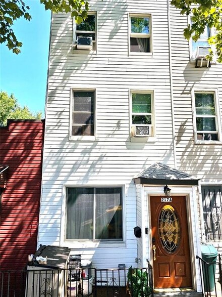 217A 34th St, Brooklyn, NY 11232