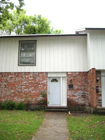 608 N Mckinney St Unit 2, Ennis, TX 75119