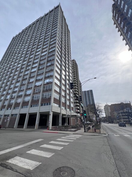 6171 N Sheridan Rd Unit 510, Chicago, IL 60660