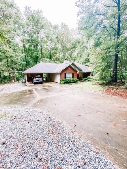 103 Grove Rd, Cataula, GA 31804
