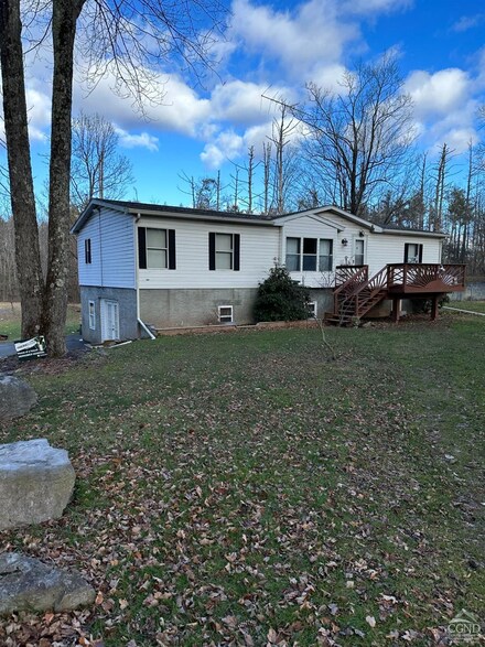 32 Wolven Rd, Catskill, NY 12414