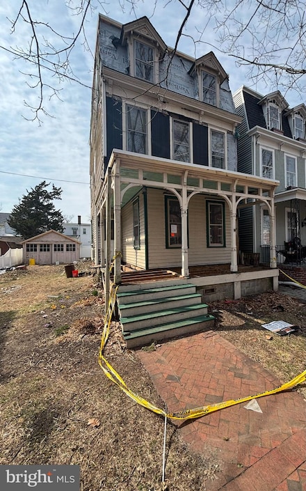 428 Locust Ave, Burlington, NJ 08016