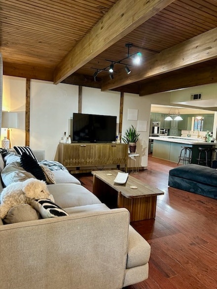 142 Meadow Creek Ln, Burleson, TX 76028