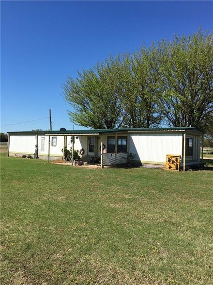 32020 Squaretop Rd, Anadarko, OK 73005