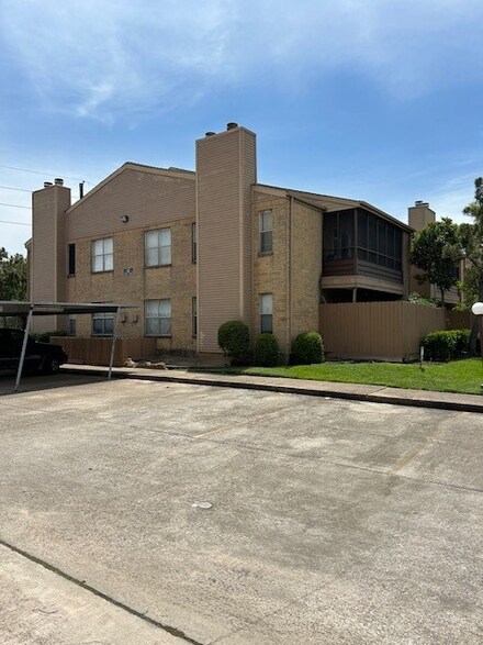 10555 Turtlewood Ct Unit 2111, Houston, TX 77072