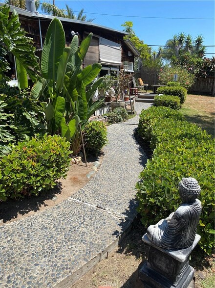 890 Capri Rd, Encinitas, CA 92024