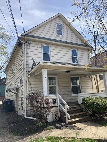 2167 11th St SW, Akron, OH 44314