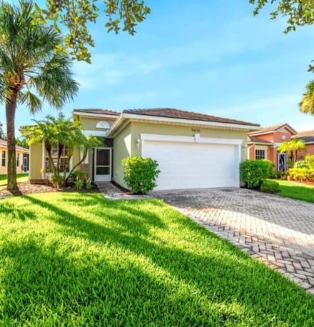 9658 SW Lindale Trace Blvd, Port Saint Lucie, FL 34987