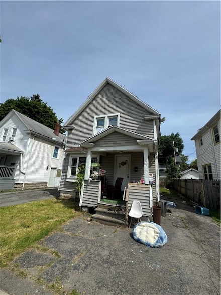 40 Fairbanks St, Rochester, NY 14621