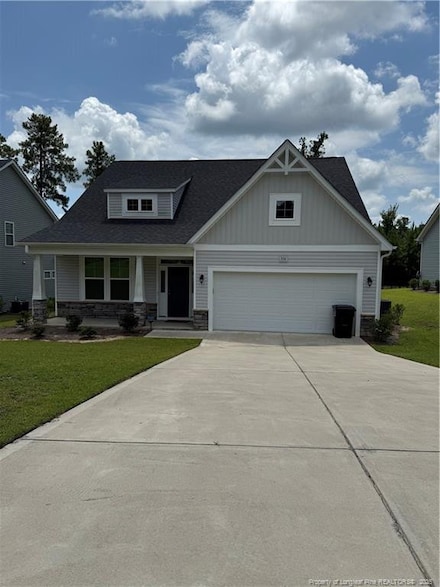 316 Kensington Dr, Spring Lake, NC 28390