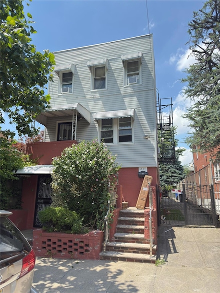 65-11 Perry Ave, Maspeth, NY 11378