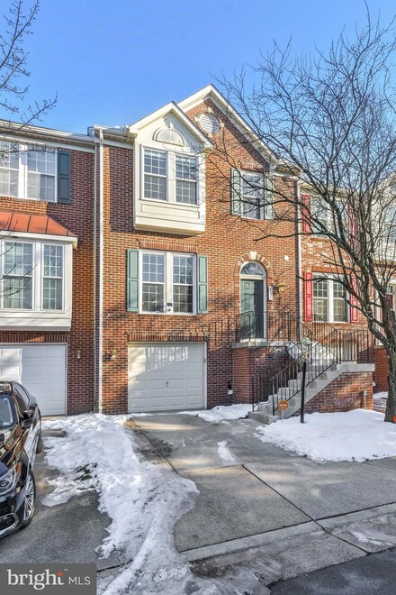 2031 Madrillon Springs Ct, Vienna, VA 22182