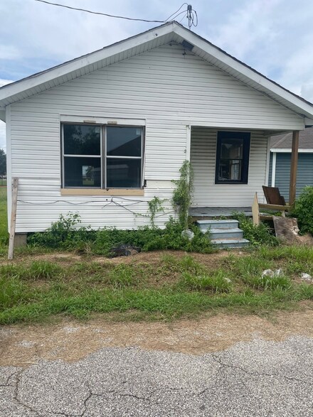 885 Powell St, Beaumont, TN 77701