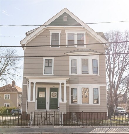 577 Centre St, Pawtucket, RI 02860