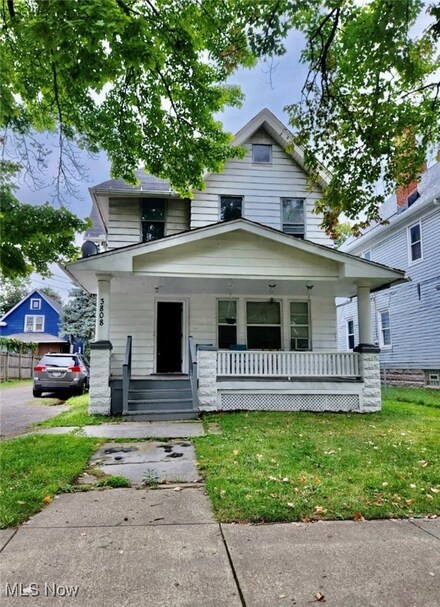 3808 W 33rd St, Cleveland, OH 44109