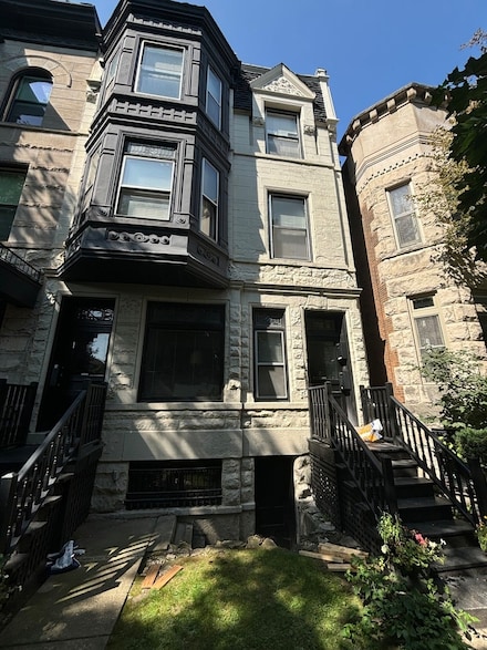 2522 N Burling St Unit 2, Chicago, IL 60614