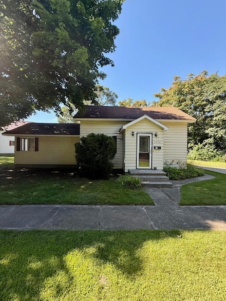 1314 Park St, Manistee, MI 49660