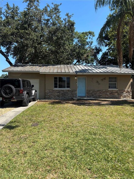 1317 Alicia Ave, Tampa, FL 33604