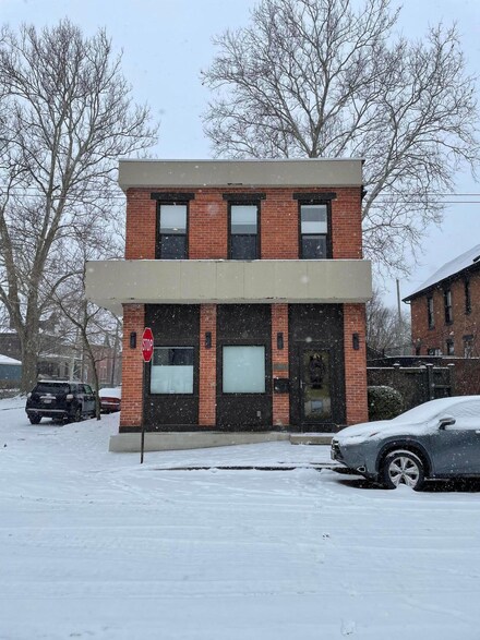 367 E Kossuth St, Columbus, OH 43206