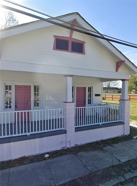 1030 8th St, Gretna, LA 70053
