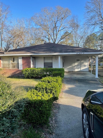 106 Ashford Cir, Hattiesburg, MS 39401