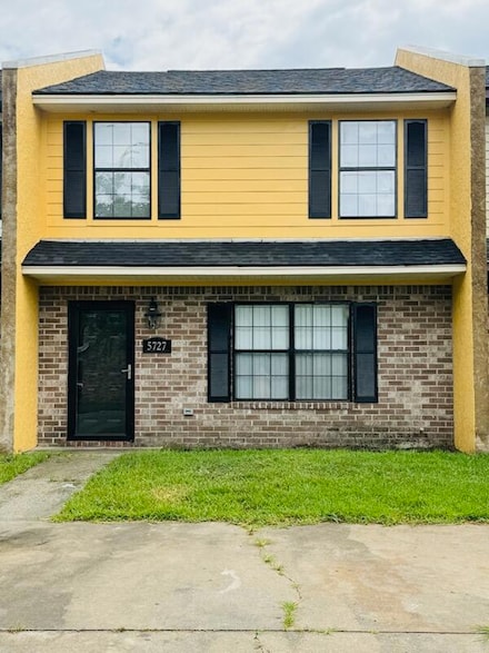 5727 Dewsbury Ln, North Charleston, SC 29418