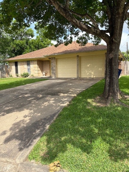 3213 Whitesail Dr, League City, TX 77573