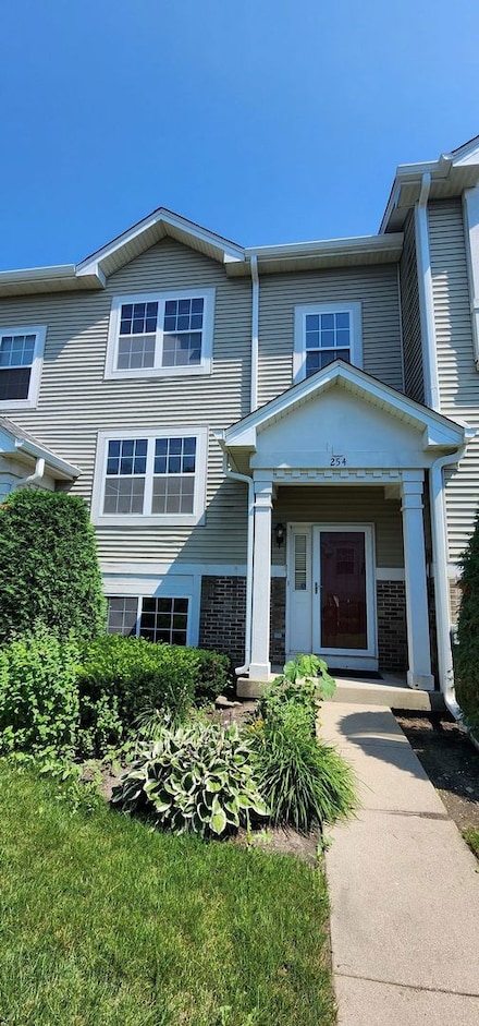 254 Holiday Ln Unit 584, Hainesville, IL 60073