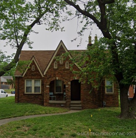 1603 S Columbia Place, Tulsa, OK 74104