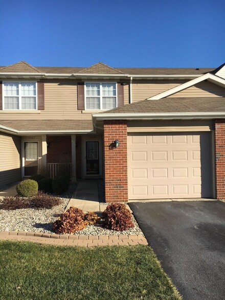 1769 Autumn Ct, Dyer, IN 46311