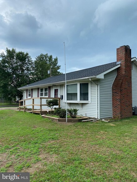 401 Laycock St, Riverside, NJ 08075