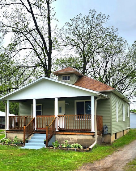 271 S Main St, Kent City, MI 49330