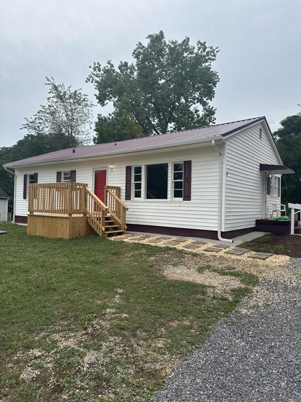 1117 Carmichael St, Morristown, TN 37814