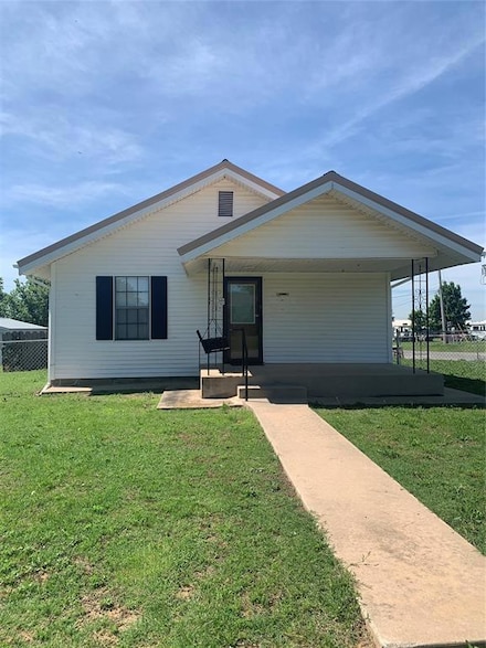 845 Washington Ave, Mountain View, OK 73062
