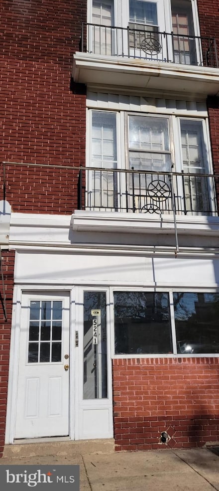 5241 Oxford Ave, Philadelphia, PA 19124
