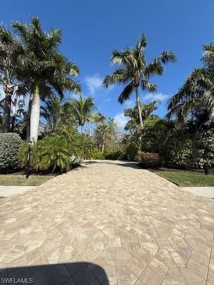 4407 Southern Breeze Dr, Naples, FL 34114