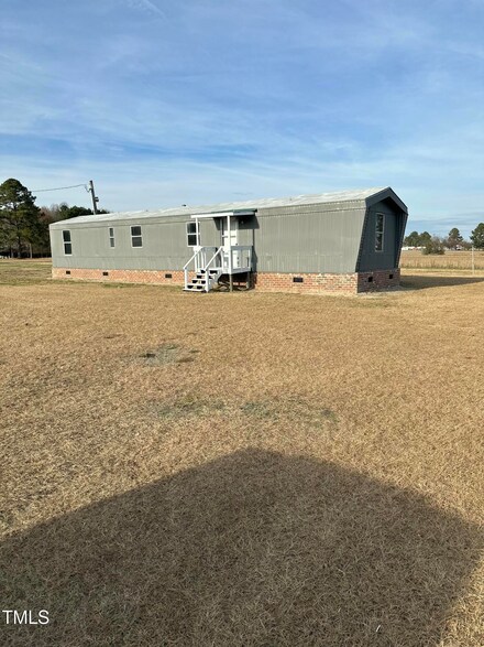 2349 Piney Grove Church Rd, Kenly, NC 27542