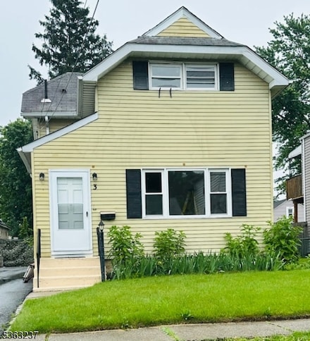 3 Woodside Ave, Little Falls, NJ 07424