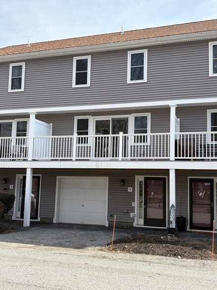 22 Collins St Unit 4, Danvers, MA 01923