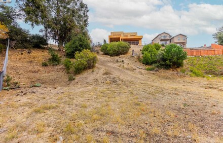 Hayward CA Land & Lots for Sale - Homes.com