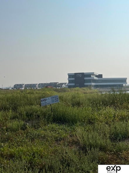2082 Kara Way, Fremont, NE 68025