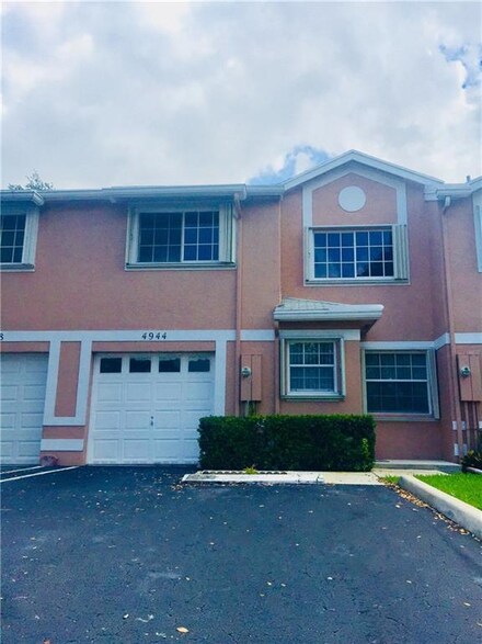 4944 SW 123rd Terrace, Cooper City, FL 33330