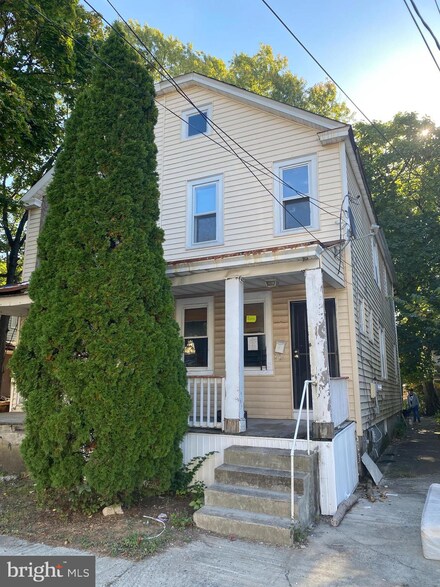 26 Christoph Ave, Trenton, NJ 08618