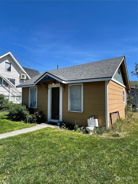 327 4th Ave S, Okanogan, WA 98840