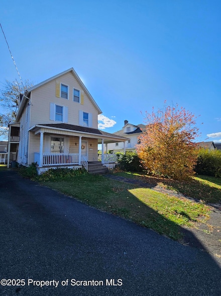 314 E Drinker St, Dunmore, PA 18512