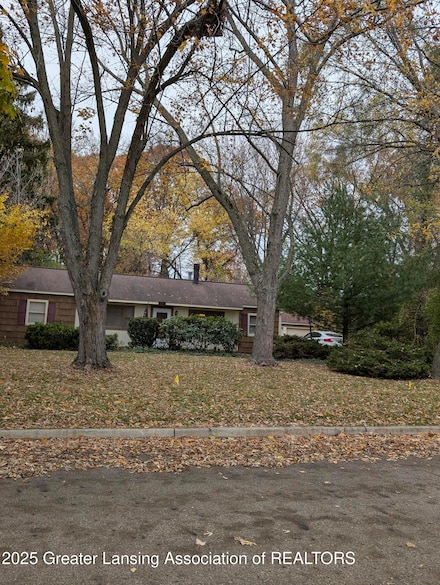 1609 Gilcrest Ave, East Lansing, MI 48823