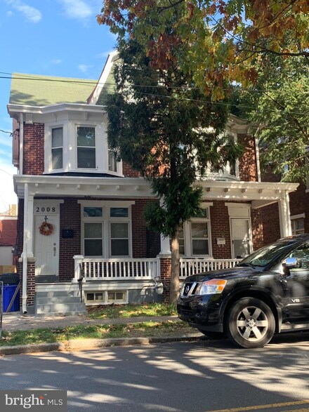 2008 Derry St, Harrisburg, PA 17104