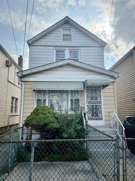 114-27 127th St, South Ozone Park, NY 11420
