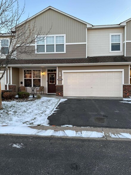 15556 Empress Ave N Unit 4, Hugo, MN 55038