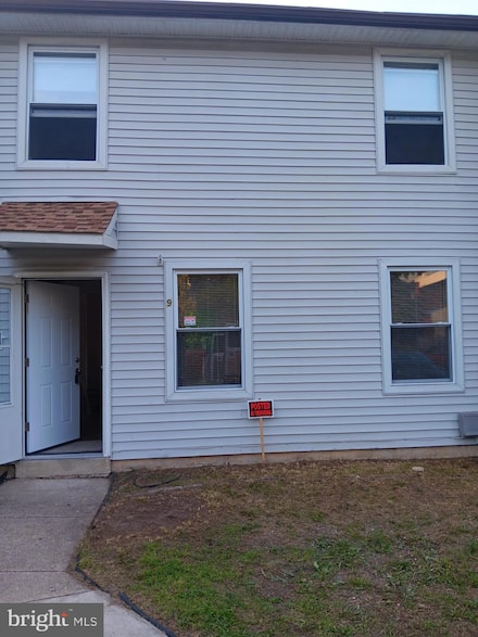 9 Berkshire Rd, Sicklerville, NJ 08081